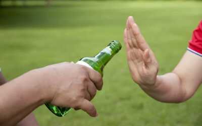 Jak odmawiać picia alkoholu i brania narkotyków?